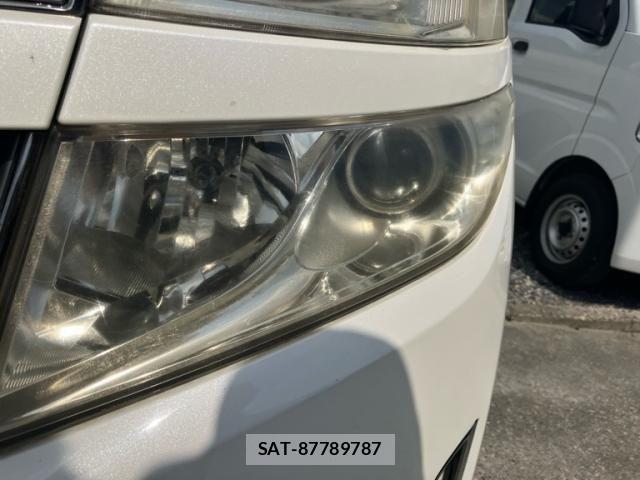 Nissan ELGRAND 2012-08 8561804-9