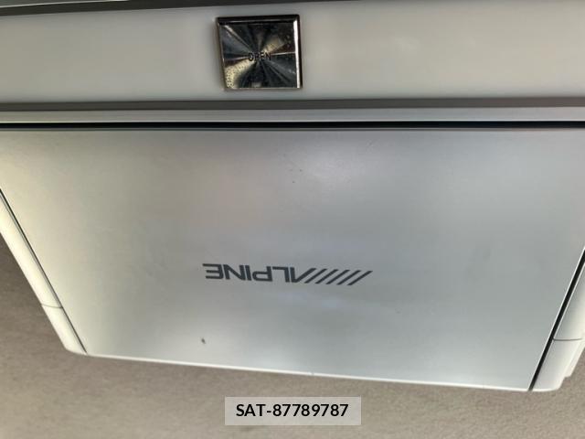 Nissan ELGRAND 2012-08 8561804-18