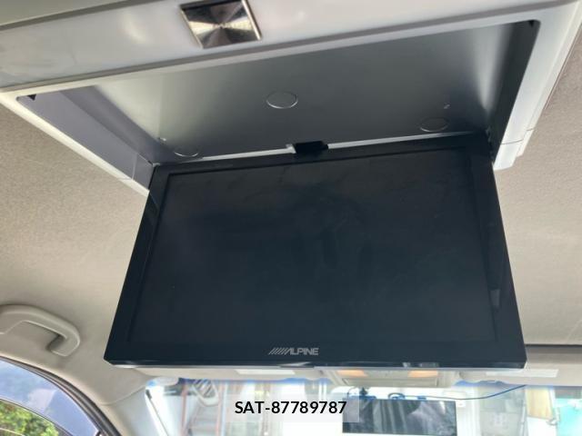 Nissan ELGRAND 2012-08 8561804-19