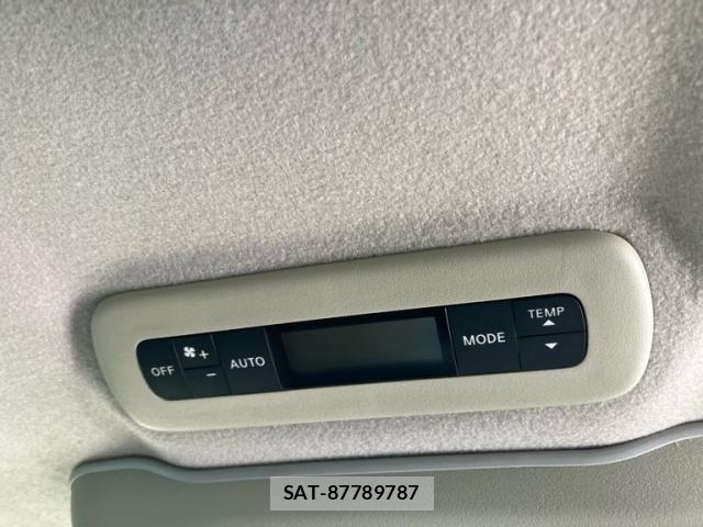 Nissan ELGRAND 2012-08 8561804-20