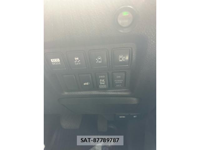 Nissan ELGRAND 2012-08 8561804-23