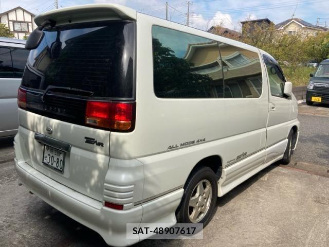 Nissan ELGRAND 2000-09 8561806-2