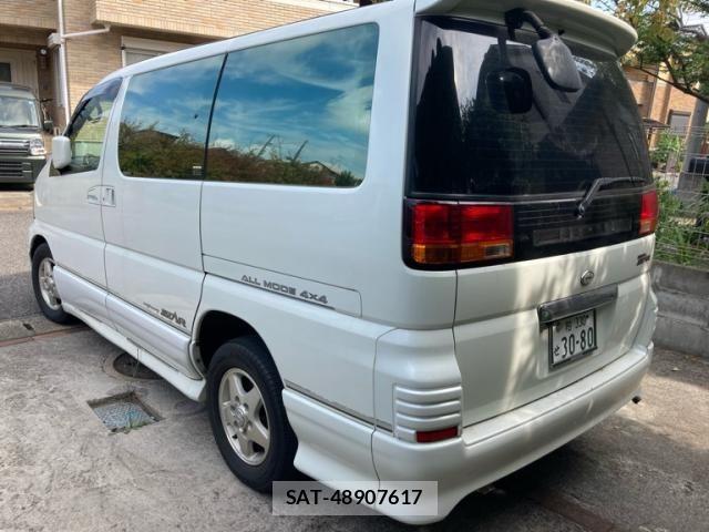 Nissan ELGRAND 2000-09 8561806-3