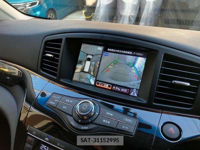 Nissan ELGRAND 2017-05 8626657-14