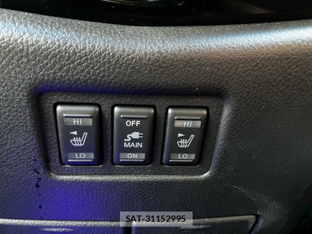 Nissan ELGRAND 2017-05 8626657-15