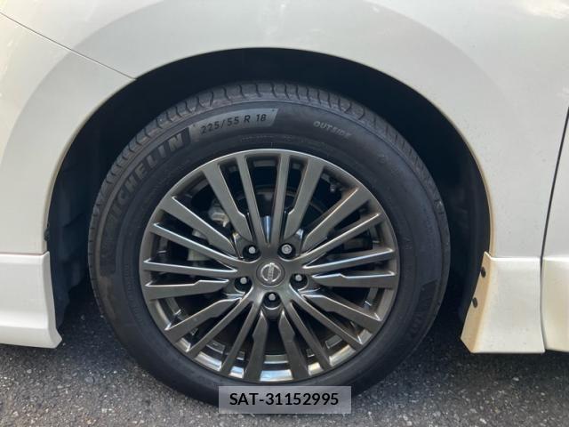 Nissan ELGRAND 2017-05 8626657-4