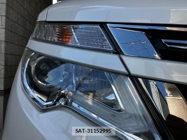 Nissan ELGRAND 2017-05 8626657-8