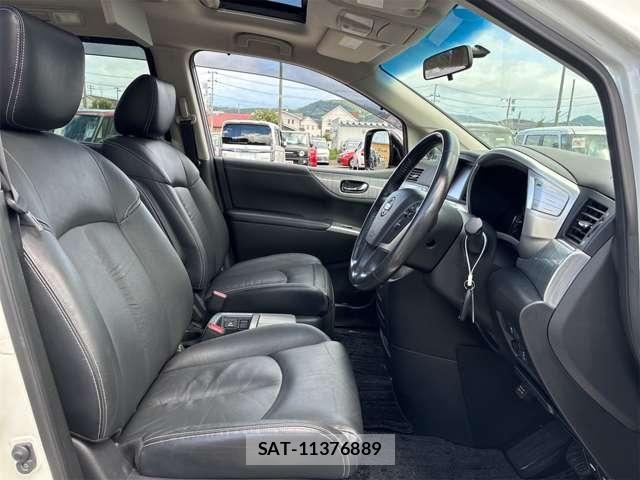 Nissan ELGRAND 2014-04 8658960-11