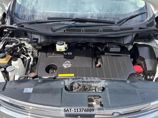 Nissan ELGRAND 2014-04 8658960-21