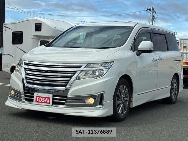 Nissan ELGRAND 2014-04 8658960-23