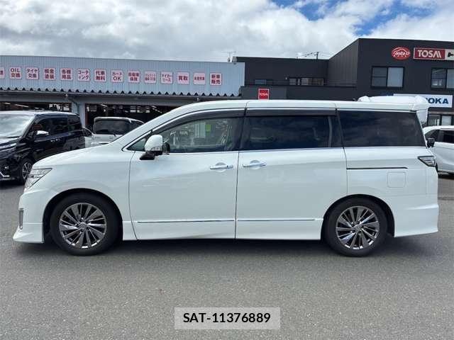 Nissan ELGRAND 2014-04 8658960-25