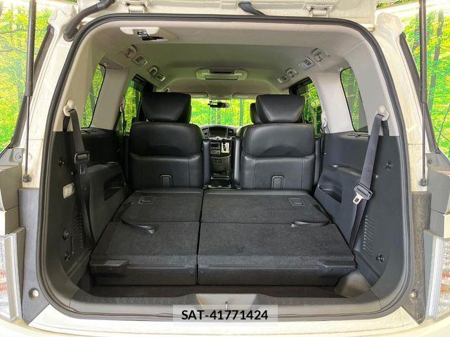 Nissan ELGRAND 2017-08 8658961-11