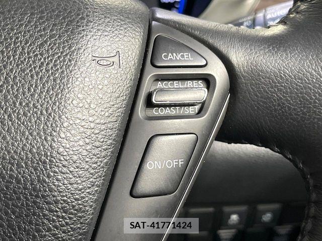 Nissan ELGRAND 2017-08 8658961-7