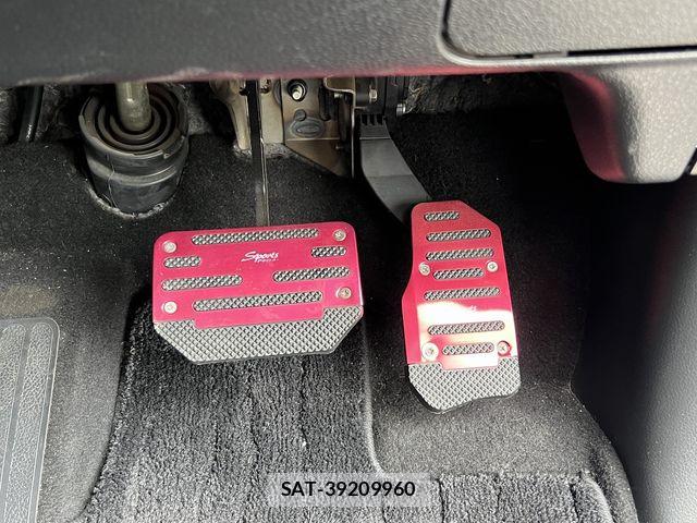 Nissan ELGRAND 2012-02 8658962-12