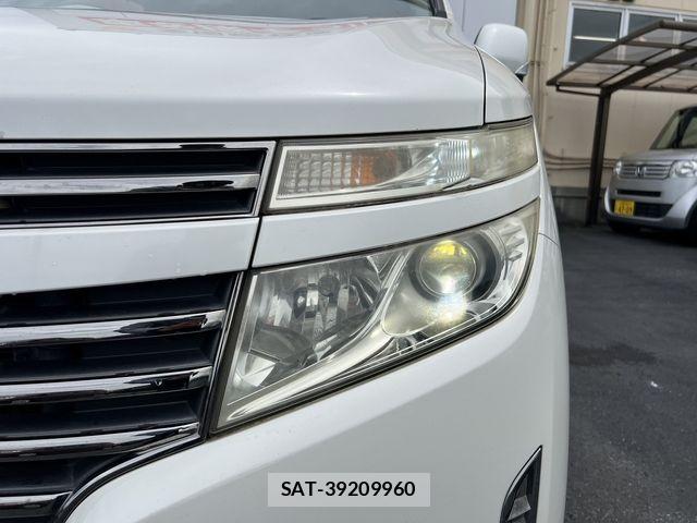 Nissan ELGRAND 2012-02 8658962-16