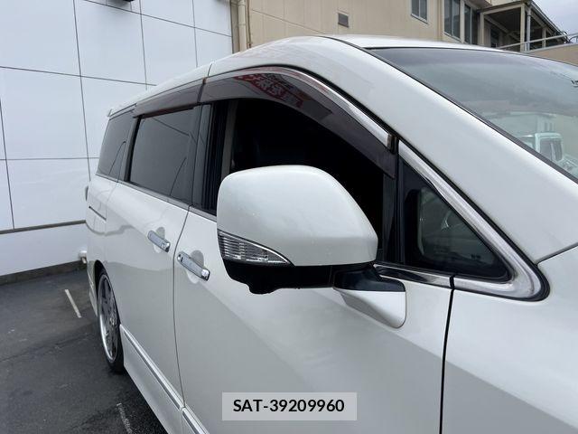 Nissan ELGRAND 2012-02 8658962-17