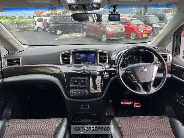 Nissan ELGRAND 2012-02 8658962-6