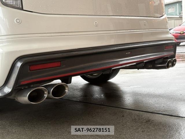 Nissan ELGRAND 2019-01 8741937-12