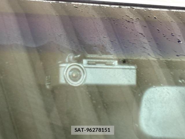 Nissan ELGRAND 2019-01 8741937-18