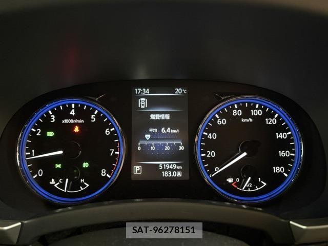 Nissan ELGRAND 2019-01 8741937-22