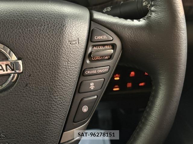 Nissan ELGRAND 2019-01 8741937-24