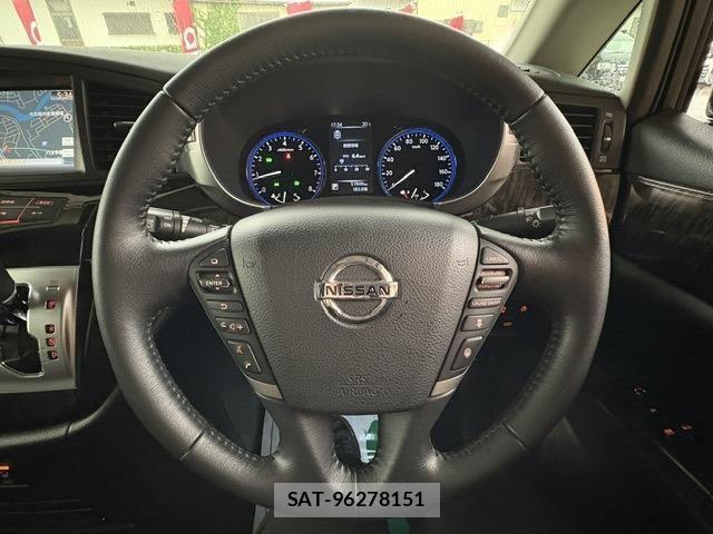 Nissan ELGRAND 2019-01 8741937-25