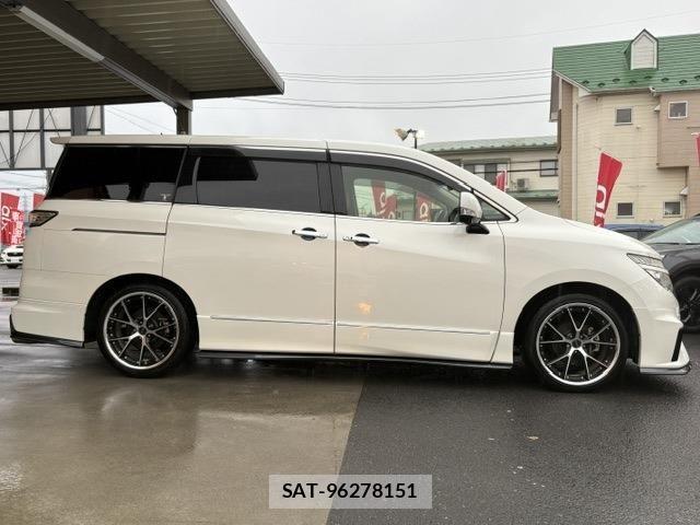 Nissan ELGRAND 2019-01 8741937-3