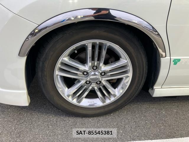 Nissan ELGRAND 2005-04 8741940-9