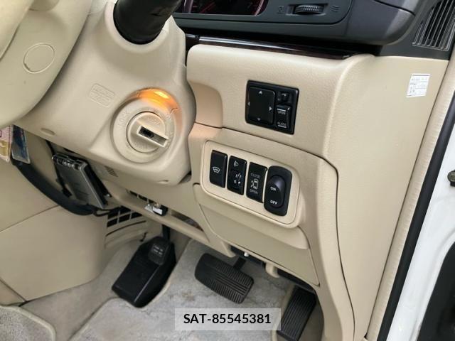 Nissan ELGRAND 2005-04 8741940-14