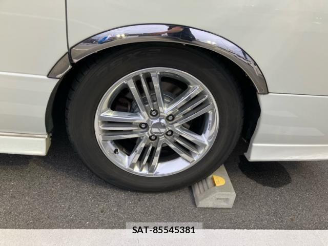 Nissan ELGRAND 2005-04 8741940-8