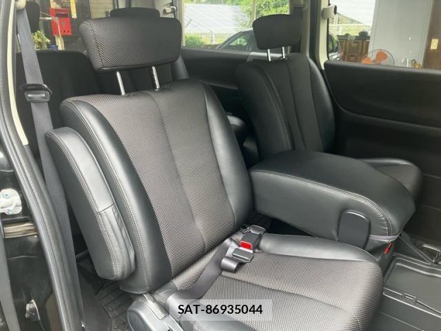 Nissan ELGRAND 2005-09 8741939-11
