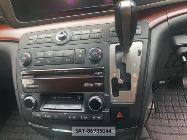 Nissan ELGRAND 2005-09 8741939-19