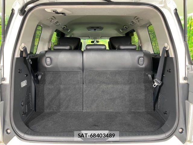Nissan ELGRAND 2012-03 8741938-11
