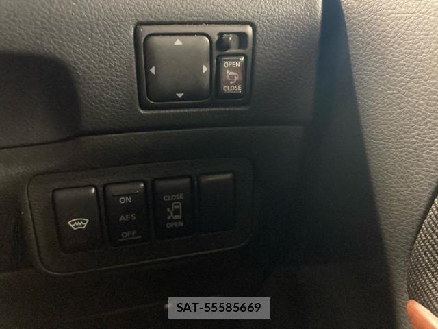 Nissan ELGRAND 2005-08 8741941-16
