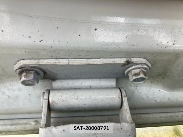 Nissan ELGRAND 2008-02 8741942-11