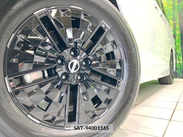 Nissan ELGRAND 2026-07 8795876-13
