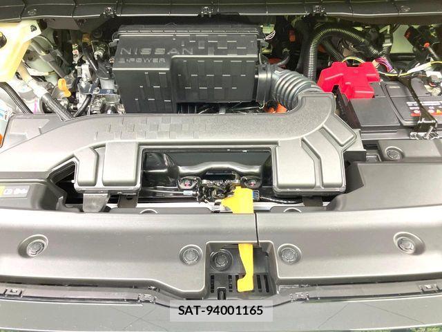 Nissan ELGRAND 2026-07 8795876-18