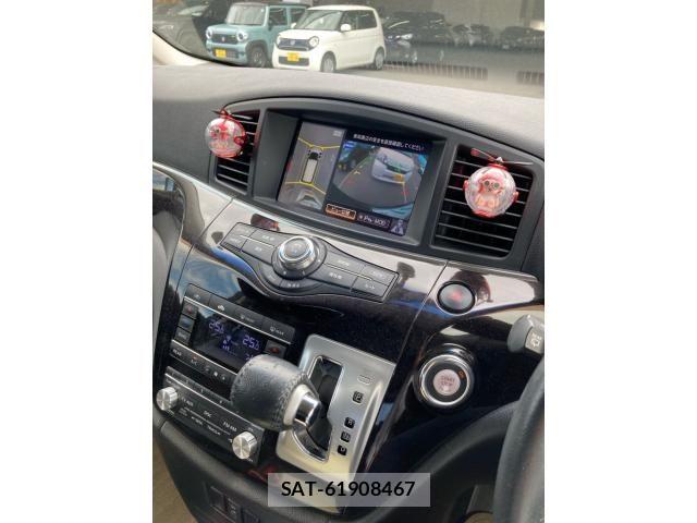 Nissan ELGRAND 2012-05 8828911-21