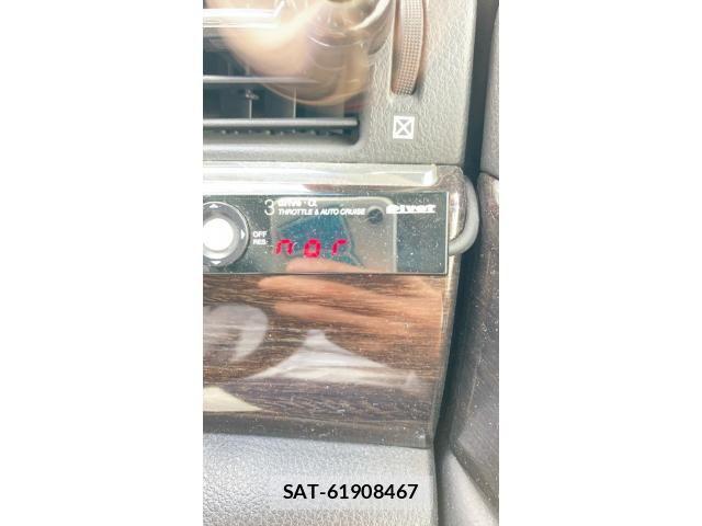 Nissan ELGRAND 2012-05 8828911-25