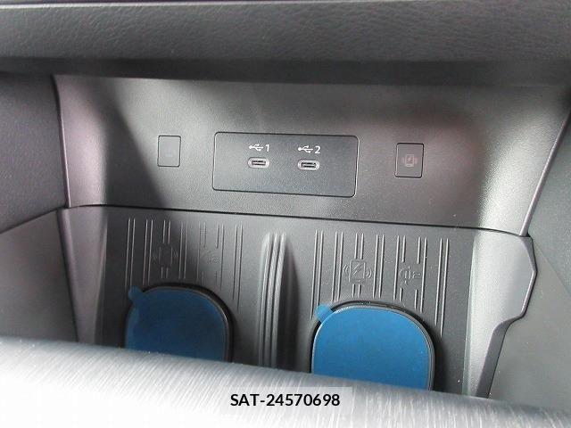 Nissan ELGRAND 2026-08 8828910-15