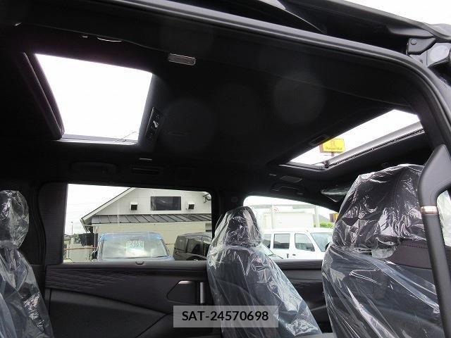 Nissan ELGRAND 2026-08 8828910-19