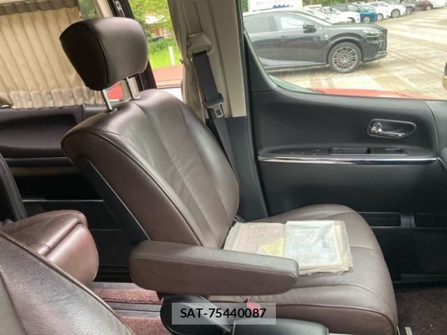 Nissan ELGRAND 2009-02 8870944-9