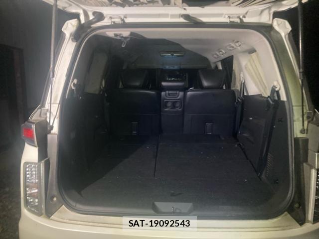 Nissan ELGRAND 2011-11 8870945-10