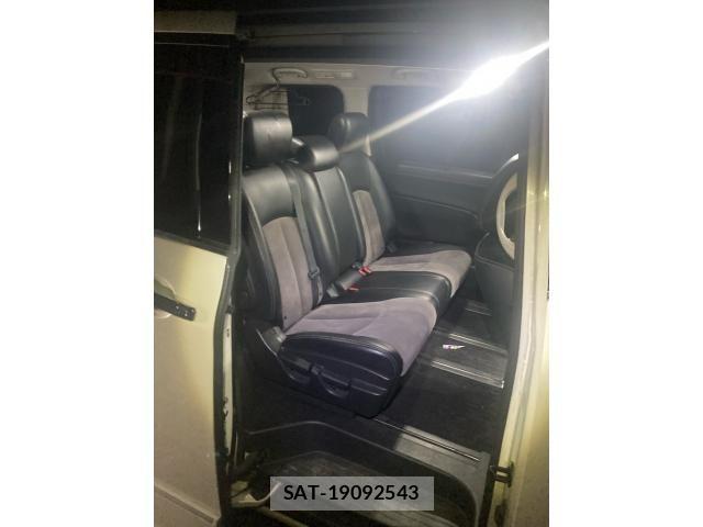 Nissan ELGRAND 2011-11 8870945-13