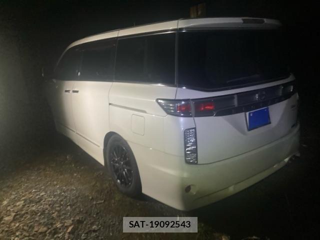 Nissan ELGRAND 2011-11 8870945-7
