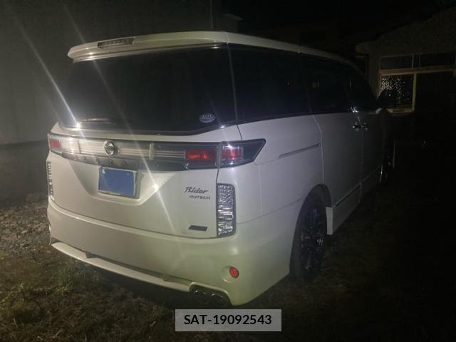 Nissan ELGRAND 2011-11 8870945-8
