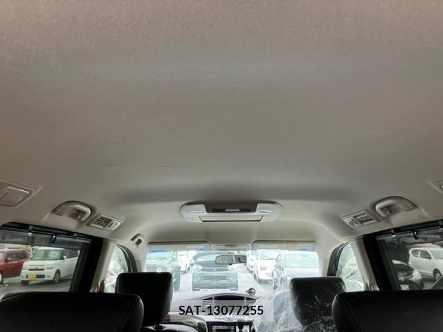Nissan ELGRAND 2015-12 8879633-11