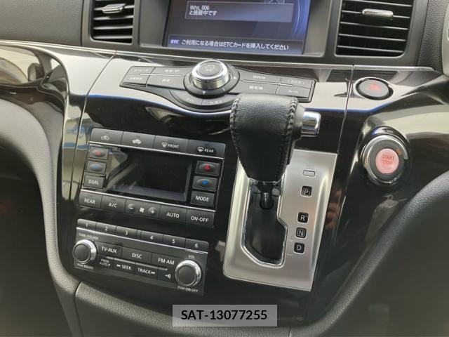 Nissan ELGRAND 2015-12 8879633-22