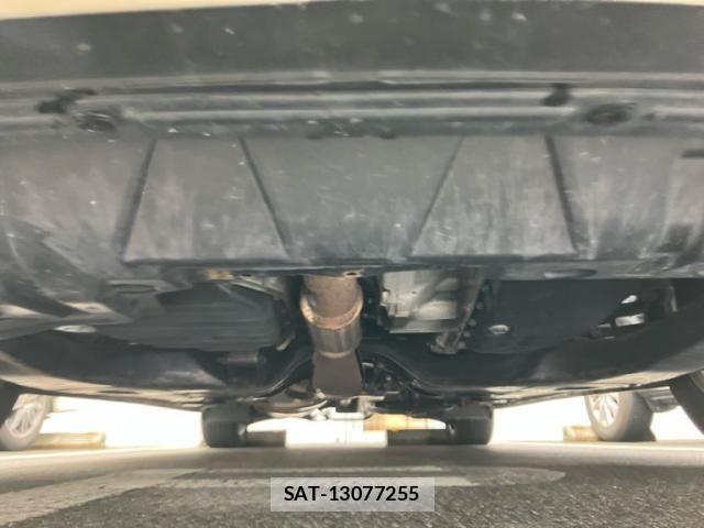 Nissan ELGRAND 2015-12 8879633-3