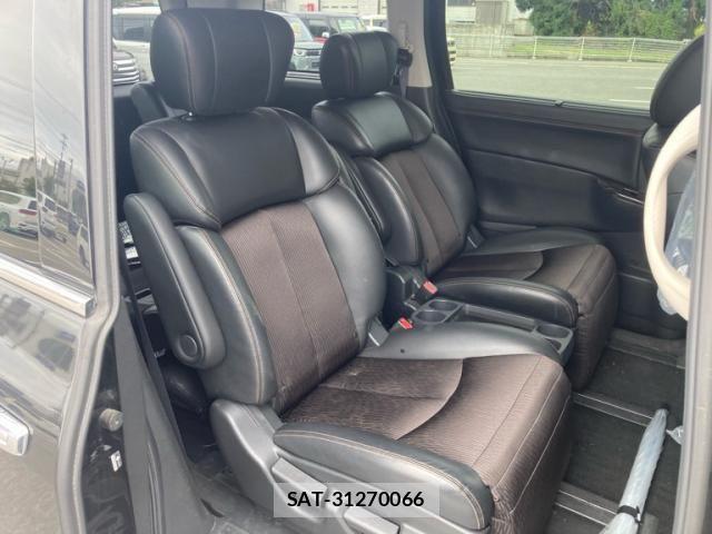 Nissan ELGRAND 2014-02 8879634-15